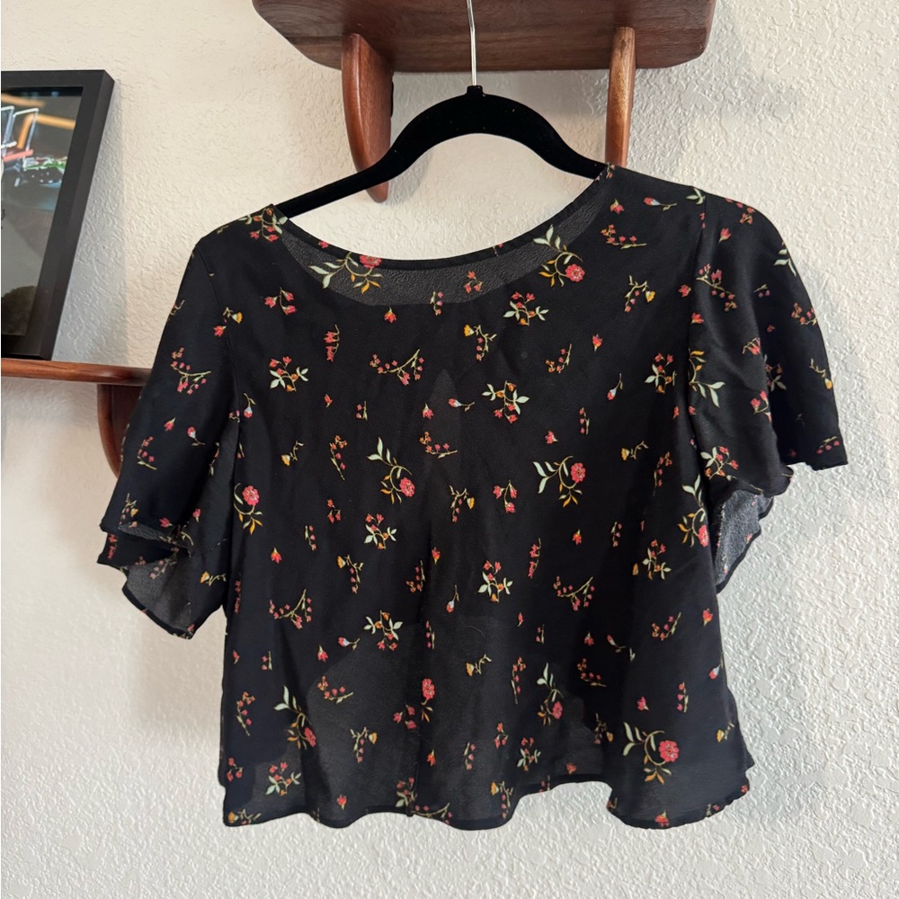 Kimchi Blue Black and Red Flutter Sleeve Crop Blouse